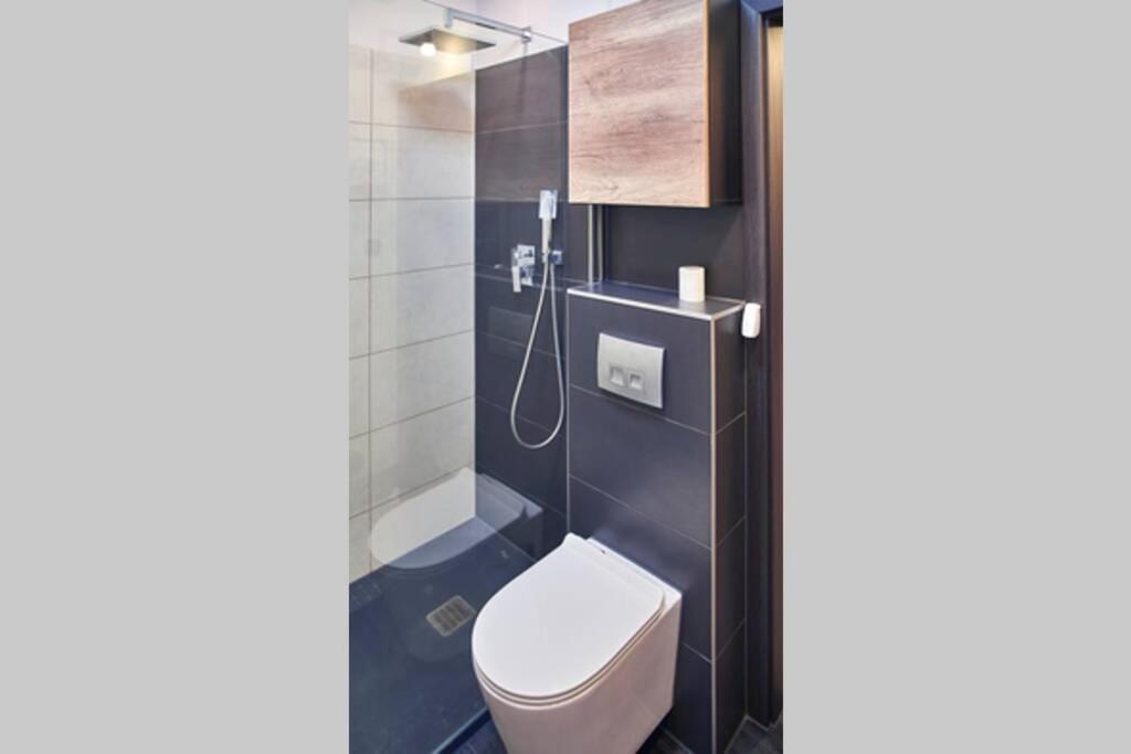 Uroczy Apartament z Garażem Kraków Zewnętrze zdjęcie