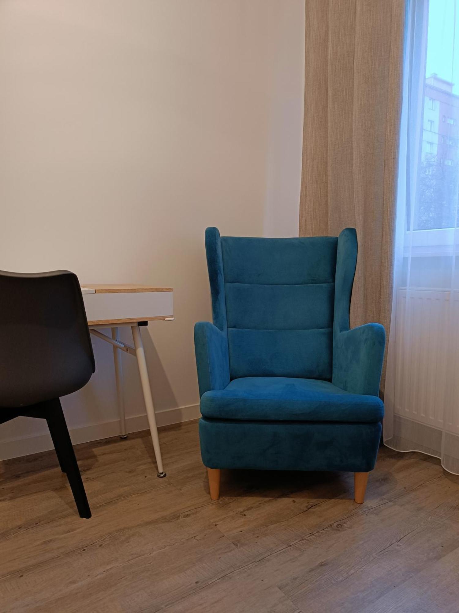 Uroczy Apartament z Garażem Kraków Zewnętrze zdjęcie